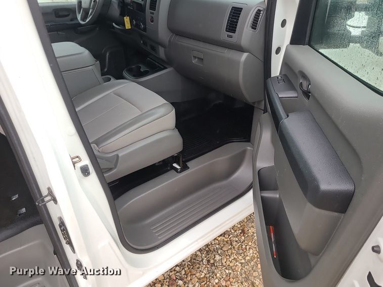 image for item JG9444 2018 Nissan NV2500  van