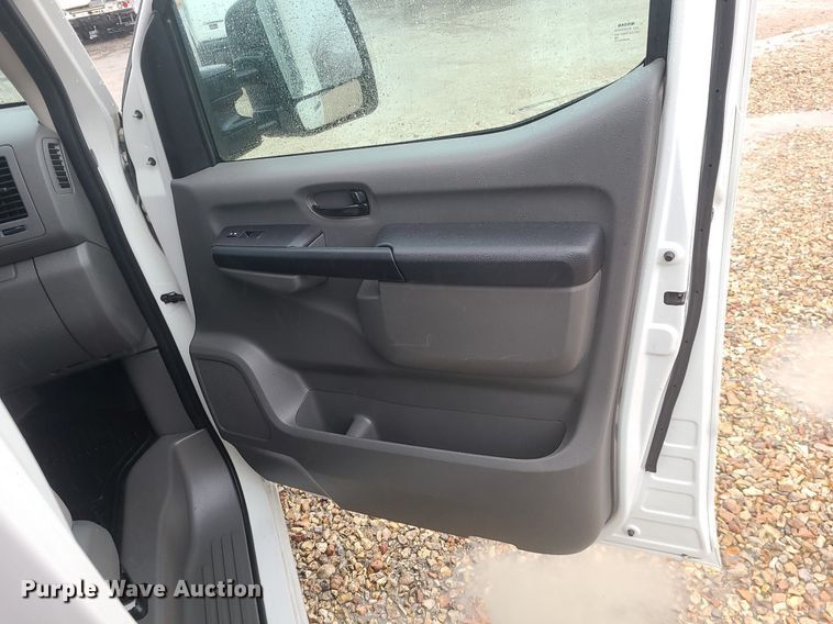 image for item JG9444 2018 Nissan NV2500  van