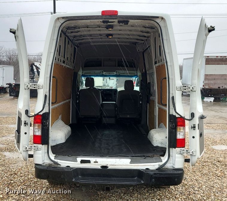 image for item JG9444 2018 Nissan NV2500  van