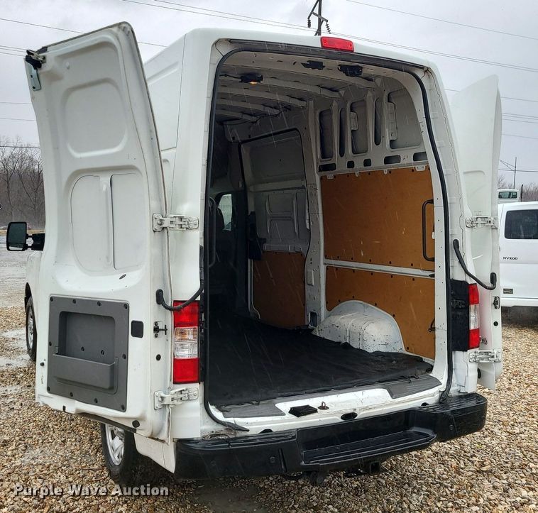image for item JG9444 2018 Nissan NV2500  van