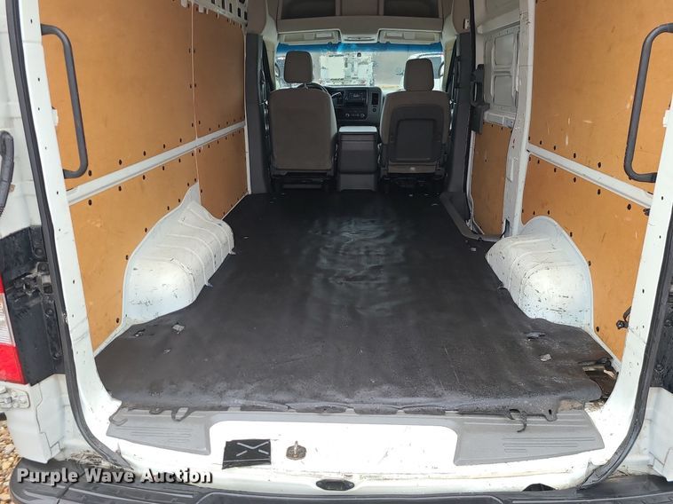 image for item JG9444 2018 Nissan NV2500  van