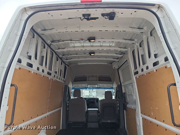 image for item JG9444 2018 Nissan NV2500  van