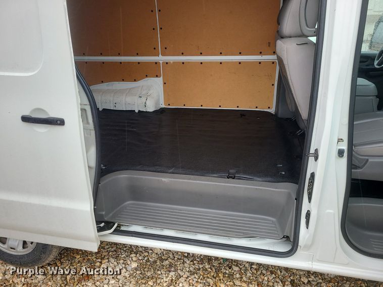 image for item JG9444 2018 Nissan NV2500  van
