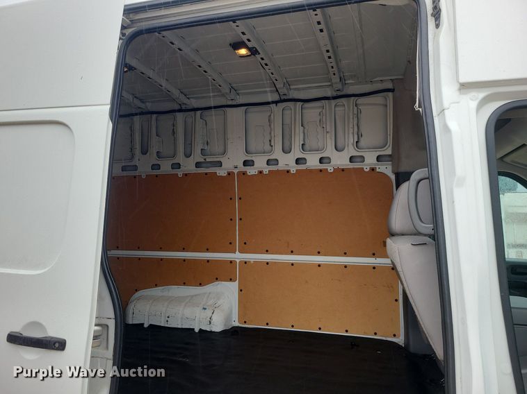 image for item JG9444 2018 Nissan NV2500  van