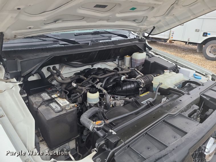 image for item JG9444 2018 Nissan NV2500  van