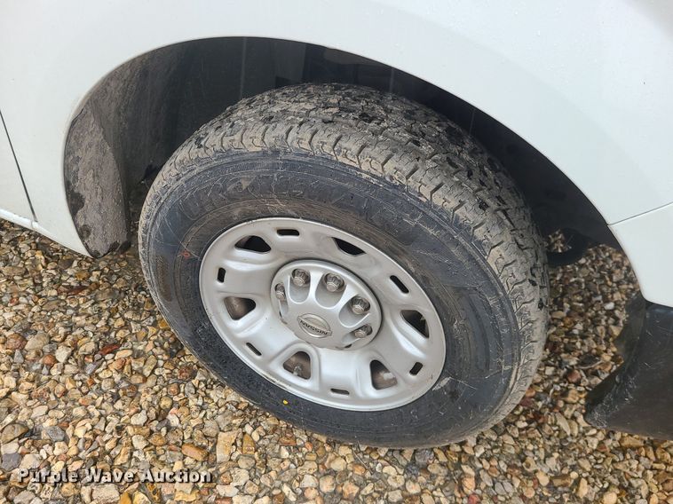 image for item JG9444 2018 Nissan NV2500  van