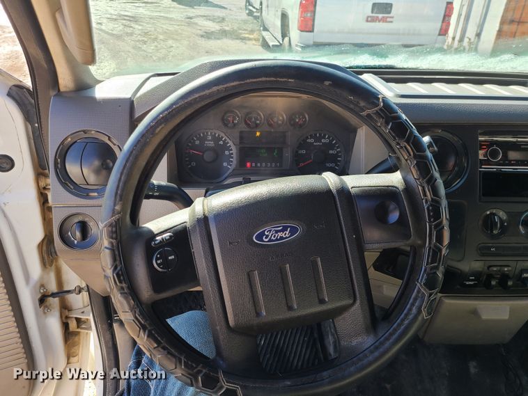 image for item JG9450 2008 Ford F350 Super Duty  flatbed pickup truck