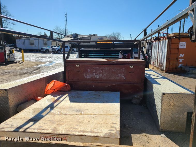 image for item JG9450 2008 Ford F350 Super Duty  flatbed pickup truck