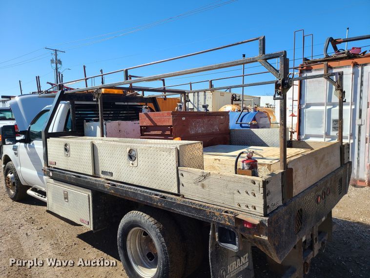 image for item JG9450 2008 Ford F350 Super Duty  flatbed pickup truck