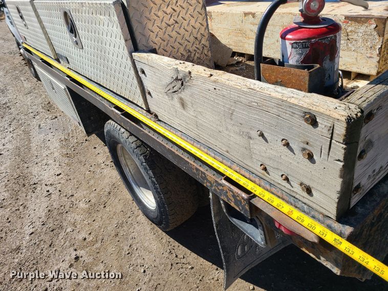 image for item JG9450 2008 Ford F350 Super Duty  flatbed pickup truck