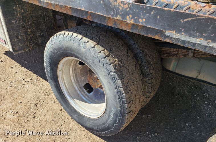 image for item JG9450 2008 Ford F350 Super Duty  flatbed pickup truck