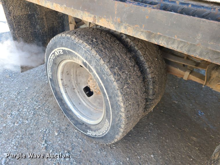 image for item JG9450 2008 Ford F350 Super Duty  flatbed pickup truck