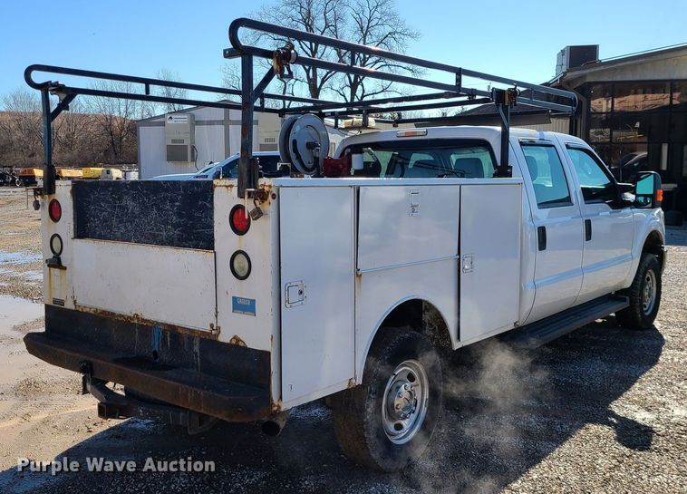 image for item JG9454 2013 Ford F250 Super Duty  Crew Cab utility bed pickup truck