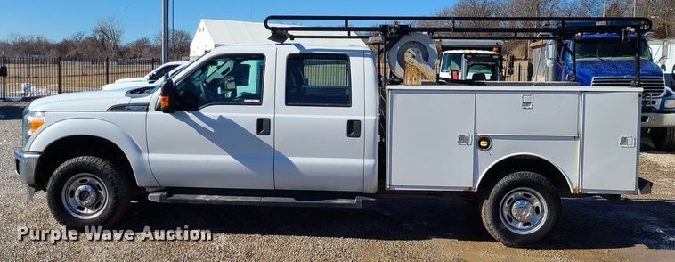 image for item JG9454 2013 Ford F250 Super Duty  Crew Cab utility bed pickup truck