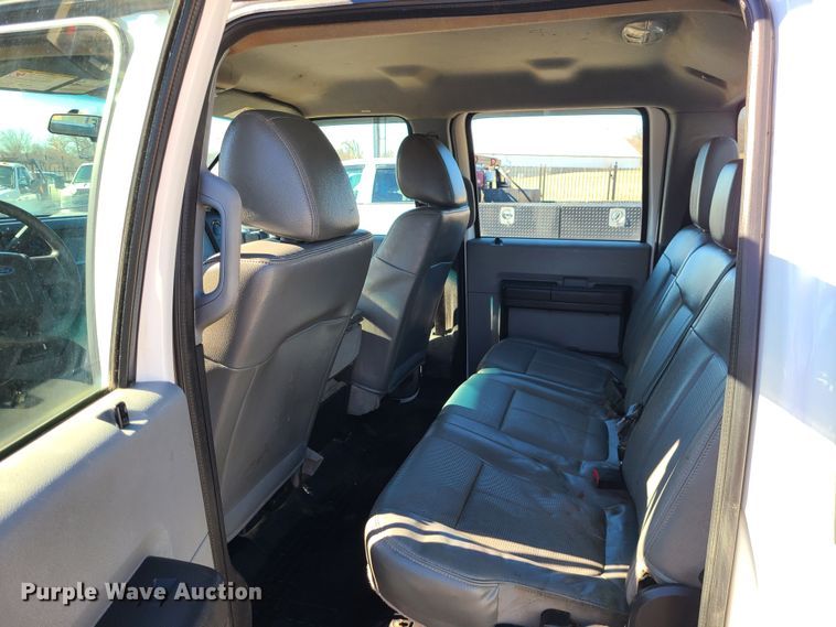 image for item JG9454 2013 Ford F250 Super Duty  Crew Cab utility bed pickup truck