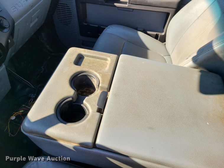 image for item JG9454 2013 Ford F250 Super Duty  Crew Cab utility bed pickup truck