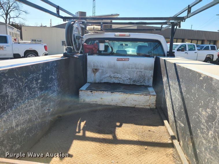 image for item JG9454 2013 Ford F250 Super Duty  Crew Cab utility bed pickup truck