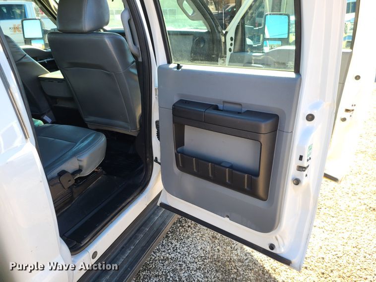 image for item JG9454 2013 Ford F250 Super Duty  Crew Cab utility bed pickup truck