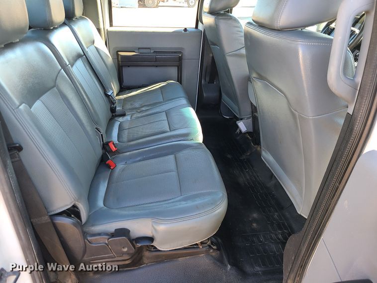 image for item JG9454 2013 Ford F250 Super Duty  Crew Cab utility bed pickup truck