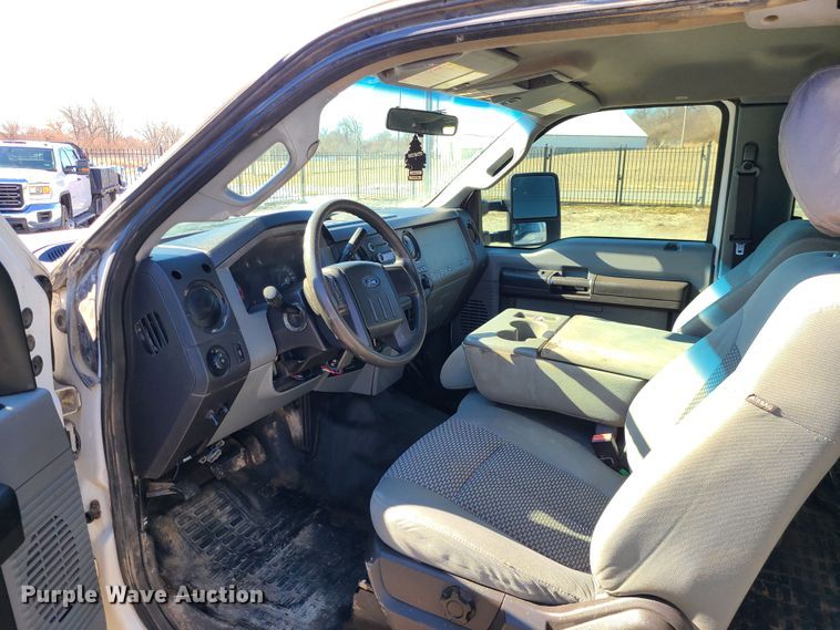 image for item JG9455 2011 Ford F250 Super Duty  SuperCab pickup truck