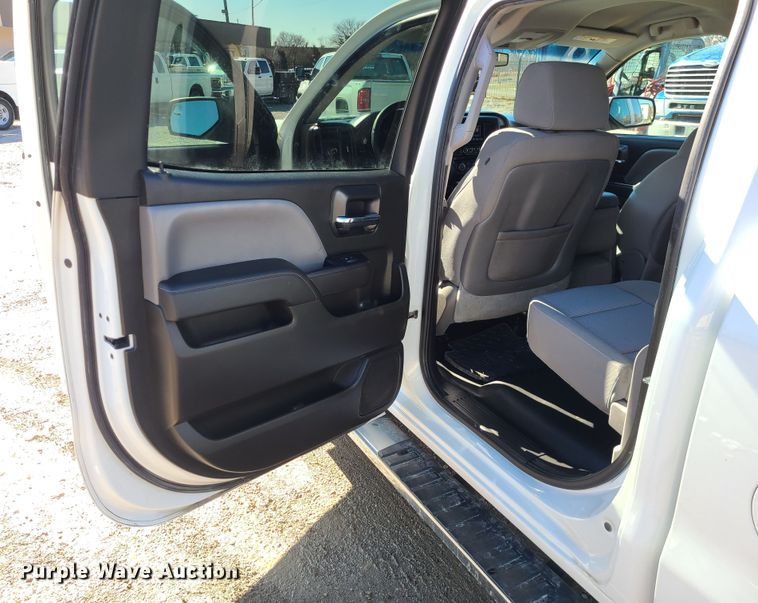 image for item JG9456 2015 GMC Sierra 1500  Crew Cab pickup truck