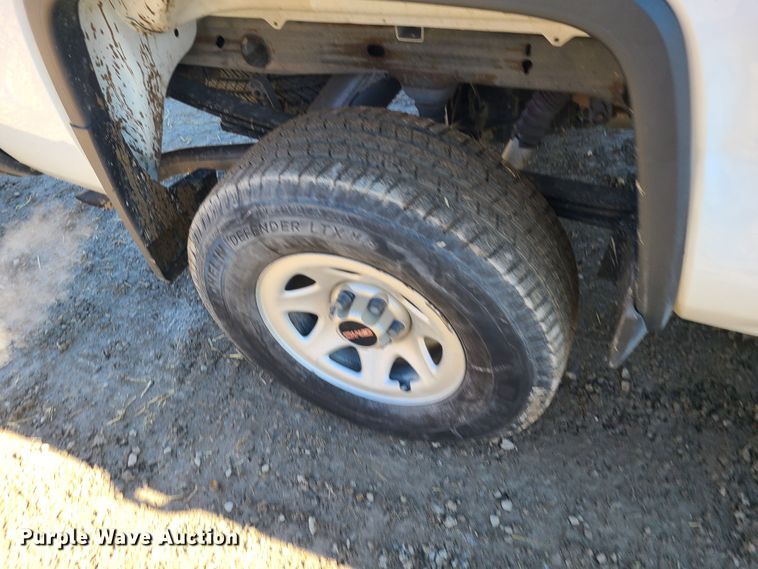 image for item JG9456 2015 GMC Sierra 1500  Crew Cab pickup truck