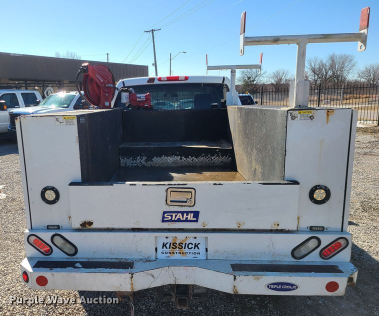 image for item JG9457 2013 Chevrolet Silverado 2500HD  Crew Cab utility bed pickup truck