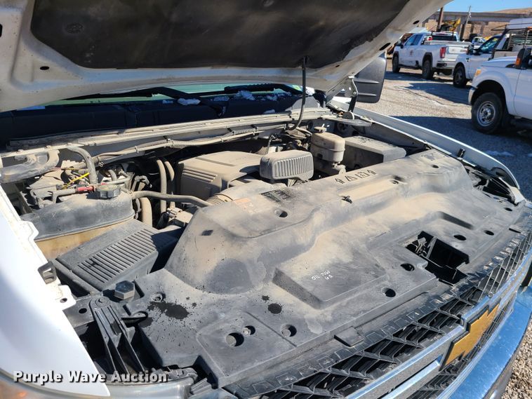 image for item JG9457 2013 Chevrolet Silverado 2500HD  Crew Cab utility bed pickup truck