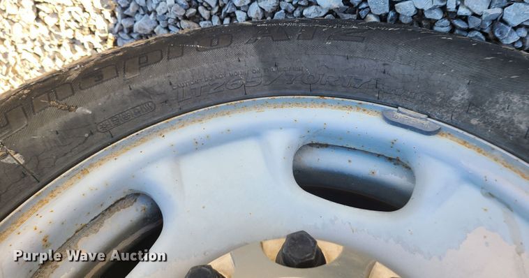 image for item JG9457 2013 Chevrolet Silverado 2500HD  Crew Cab utility bed pickup truck