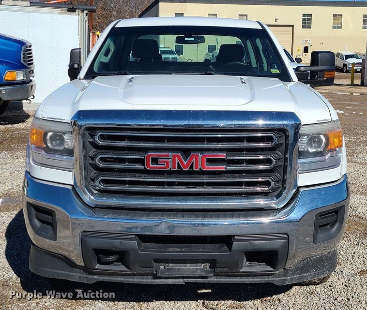 image for item JG9458 2015 GMC Sierra 2500HD  Crew Cab pickup truck