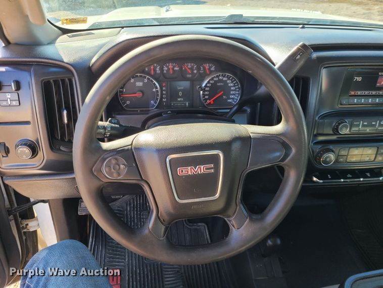 image for item JG9458 2015 GMC Sierra 2500HD  Crew Cab pickup truck