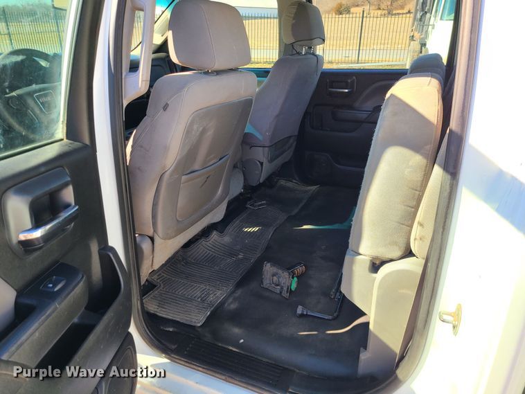 image for item JG9458 2015 GMC Sierra 2500HD  Crew Cab pickup truck