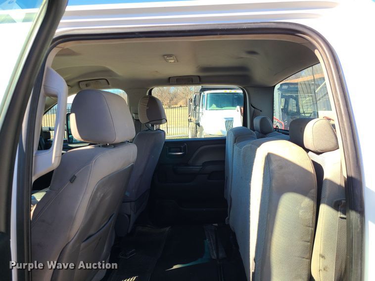 image for item JG9458 2015 GMC Sierra 2500HD  Crew Cab pickup truck