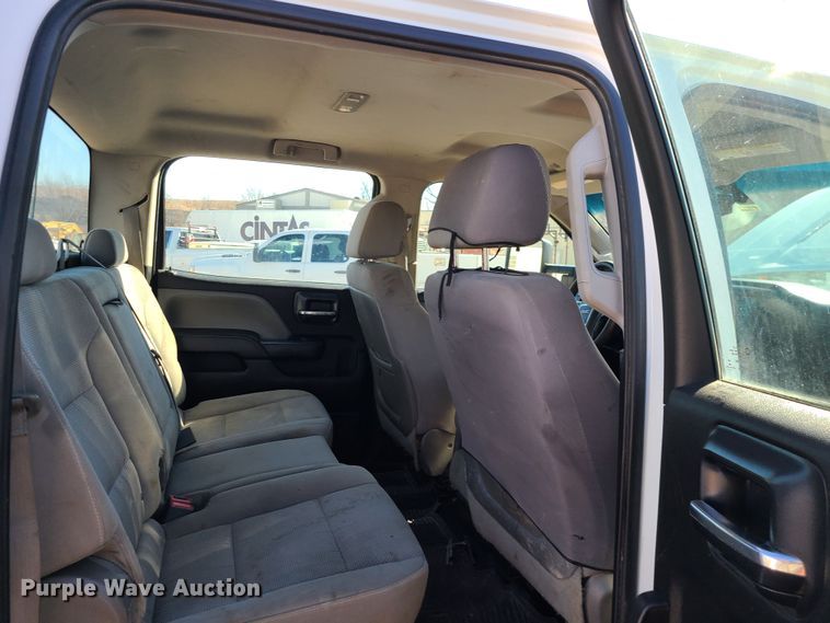 image for item JG9458 2015 GMC Sierra 2500HD  Crew Cab pickup truck