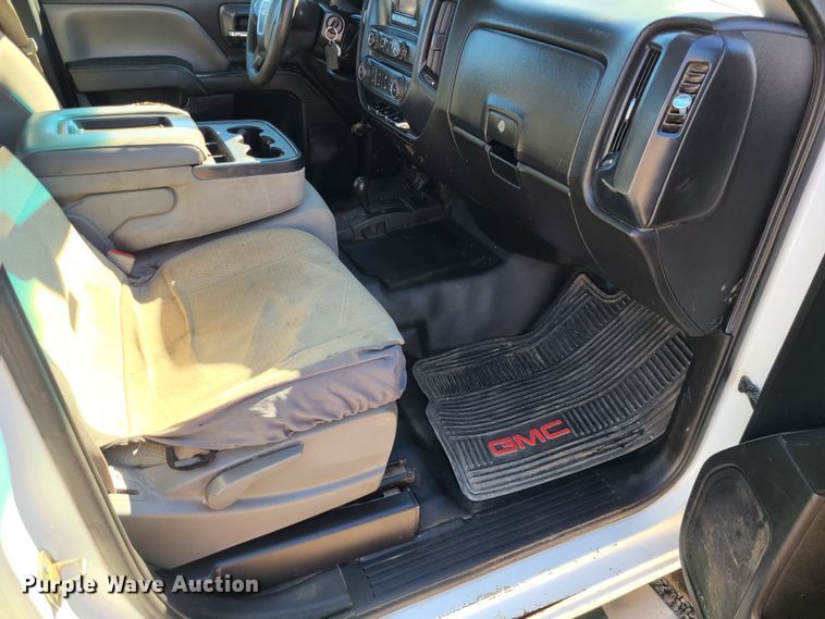 image for item JG9458 2015 GMC Sierra 2500HD  Crew Cab pickup truck