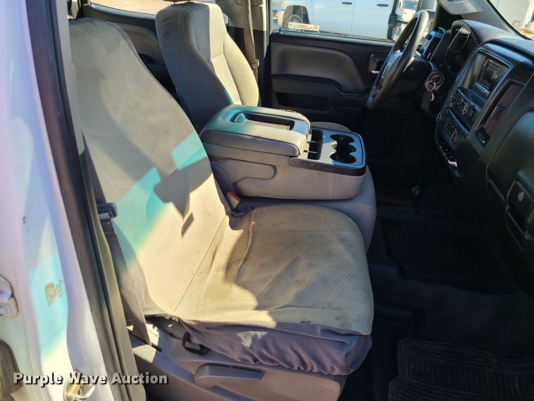 image for item JG9458 2015 GMC Sierra 2500HD  Crew Cab pickup truck