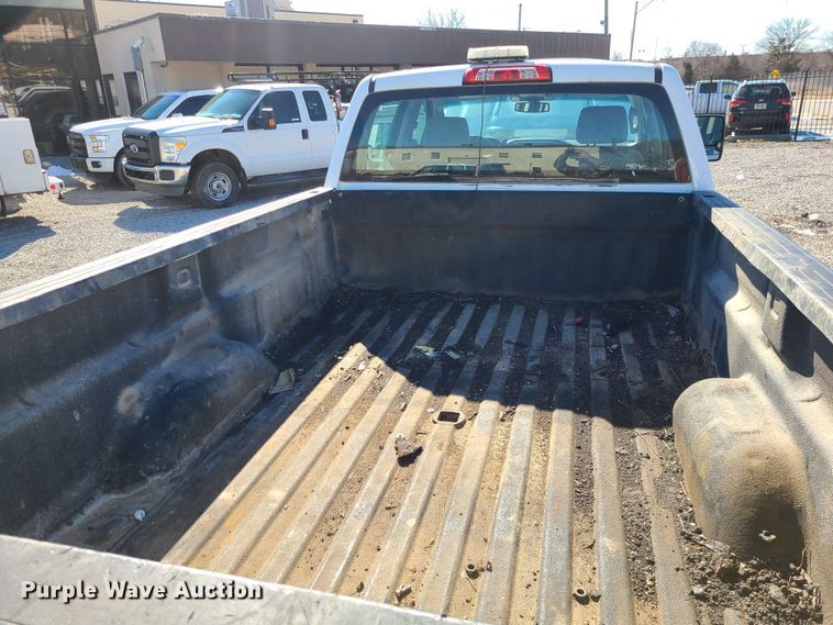 image for item JG9458 2015 GMC Sierra 2500HD  Crew Cab pickup truck