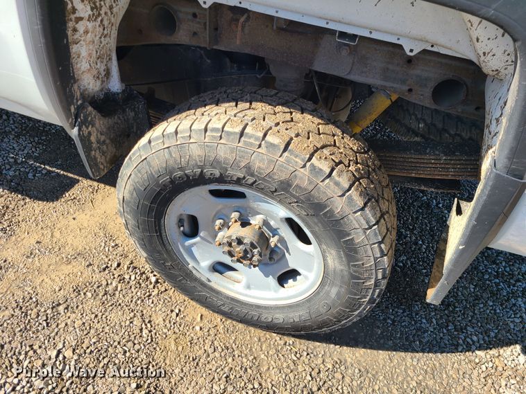 image for item JG9458 2015 GMC Sierra 2500HD  Crew Cab pickup truck