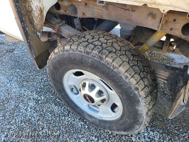 image for item JG9458 2015 GMC Sierra 2500HD  Crew Cab pickup truck