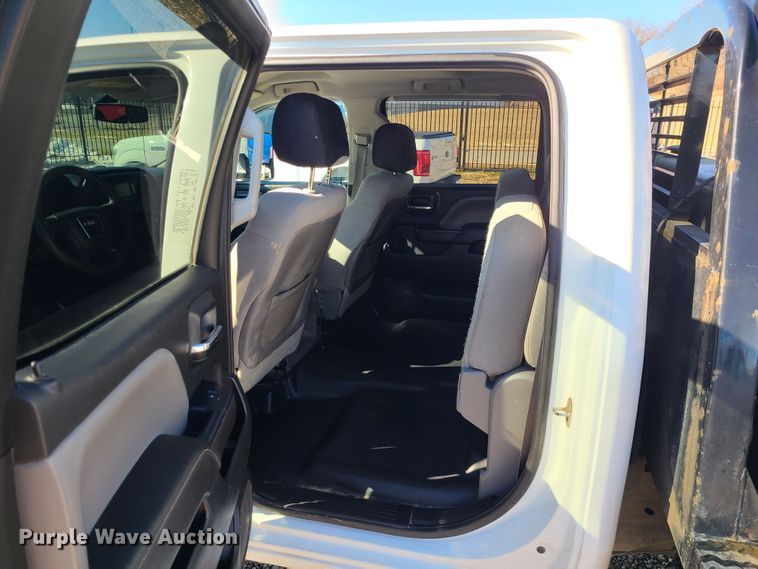 image for item JG9460 2015 GMC Sierra 3500HD  Crew Cab flatbed pickup truck