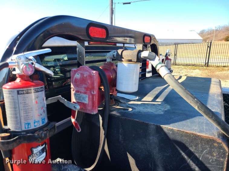 image for item JG9460 2015 GMC Sierra 3500HD  Crew Cab flatbed pickup truck