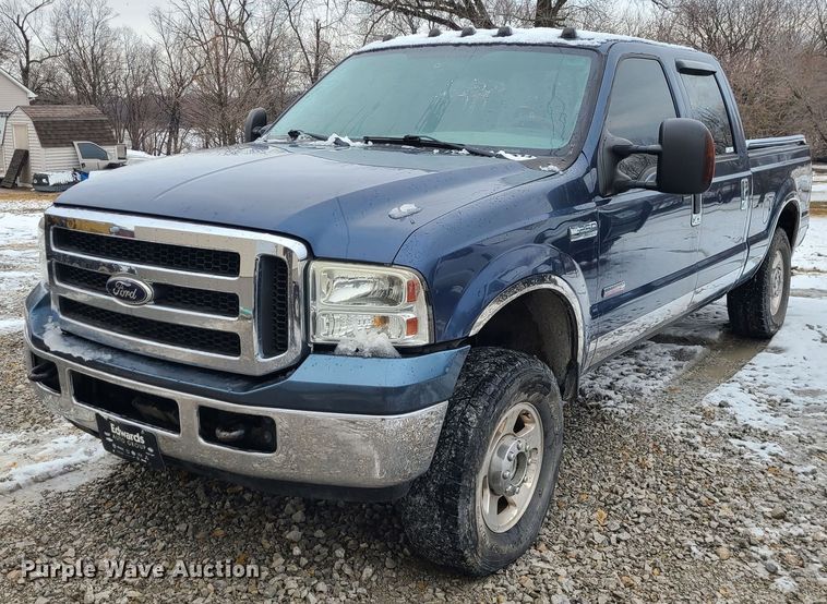image for item JG9464 2005 Ford F250 Super Duty  Crew Cab pickup truck