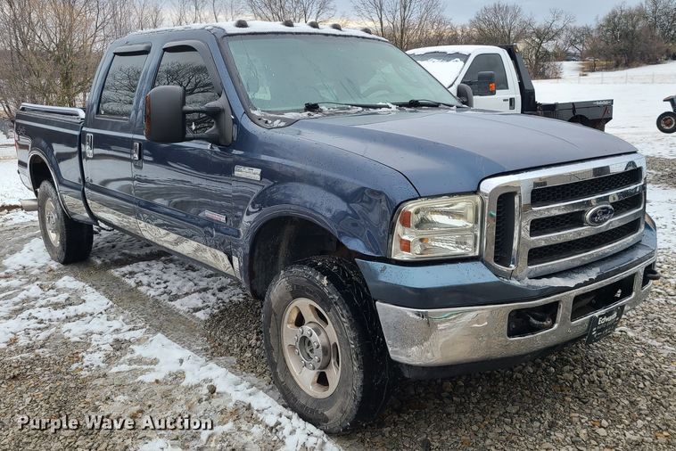 image for item JG9464 2005 Ford F250 Super Duty  Crew Cab pickup truck