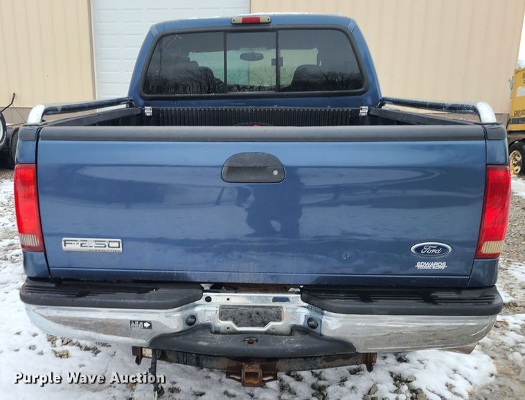 image for item JG9464 2005 Ford F250 Super Duty  Crew Cab pickup truck