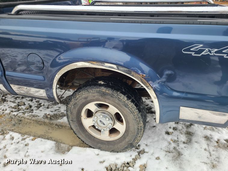 image for item JG9464 2005 Ford F250 Super Duty  Crew Cab pickup truck