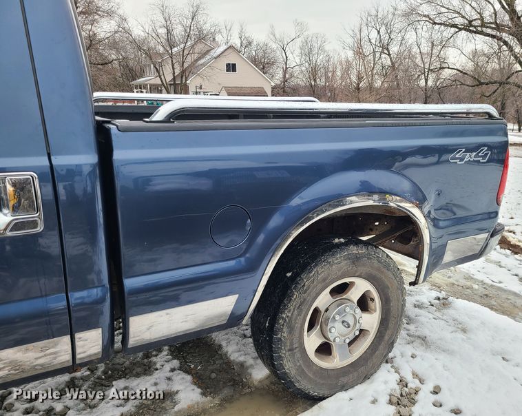 image for item JG9464 2005 Ford F250 Super Duty  Crew Cab pickup truck