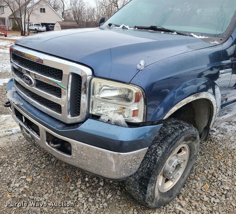 image for item JG9464 2005 Ford F250 Super Duty  Crew Cab pickup truck