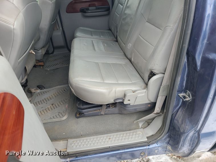 image for item JG9464 2005 Ford F250 Super Duty  Crew Cab pickup truck