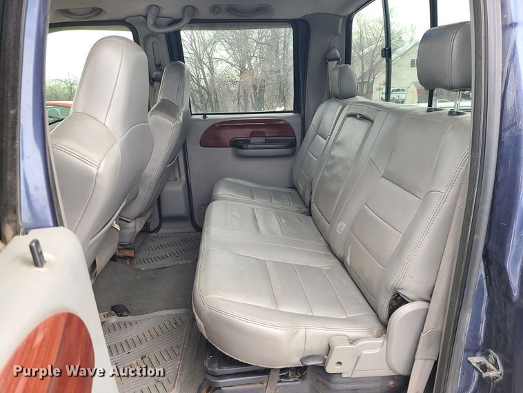 image for item JG9464 2005 Ford F250 Super Duty  Crew Cab pickup truck