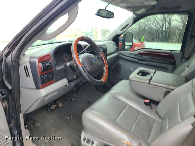 image for item JG9464 2005 Ford F250 Super Duty  Crew Cab pickup truck